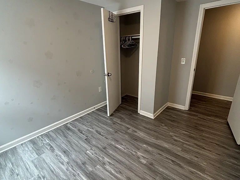 172 Grand St — Photo 3