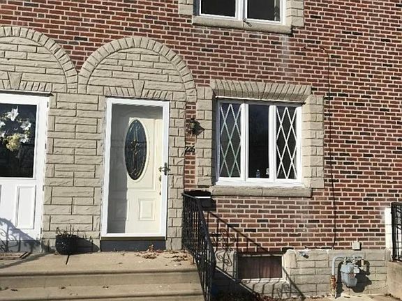 2nd image of 226 S Academy Ave