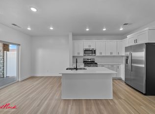 1037 E Malibu Ln, Washington, UT 84780