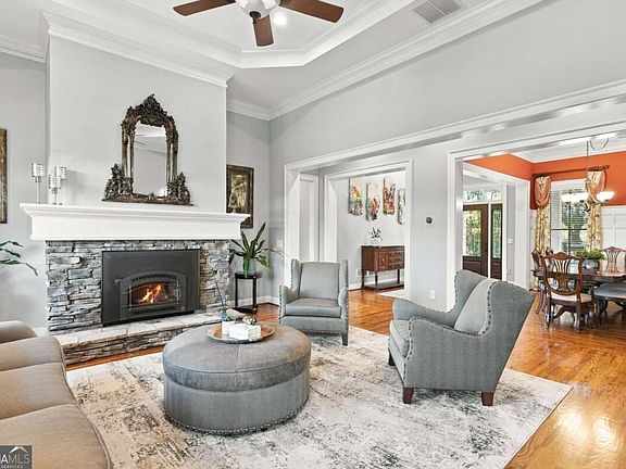 3rd image of 452 Ridgemont Dr #10