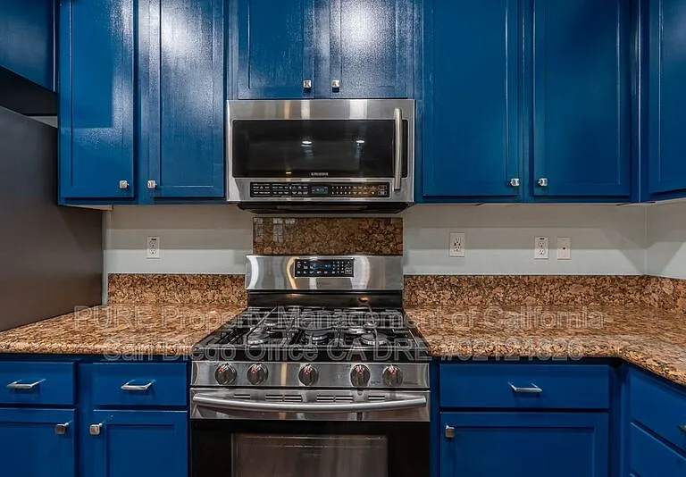 1658 El Raval Way #2 — Photo 3