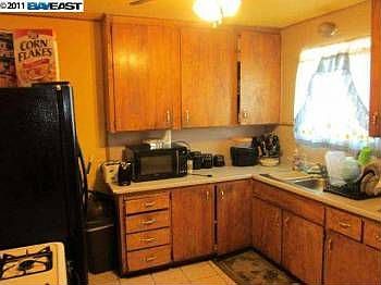 3rd image of 8856 Dowling St