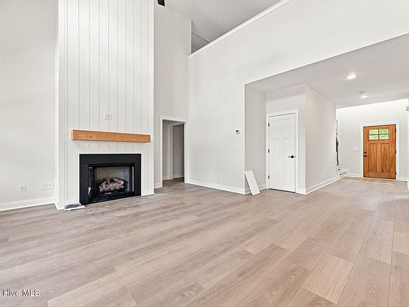 5th image of 145 Vista Ridge Avenue