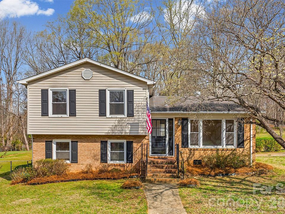 1st image of 5322 Larewood Dr