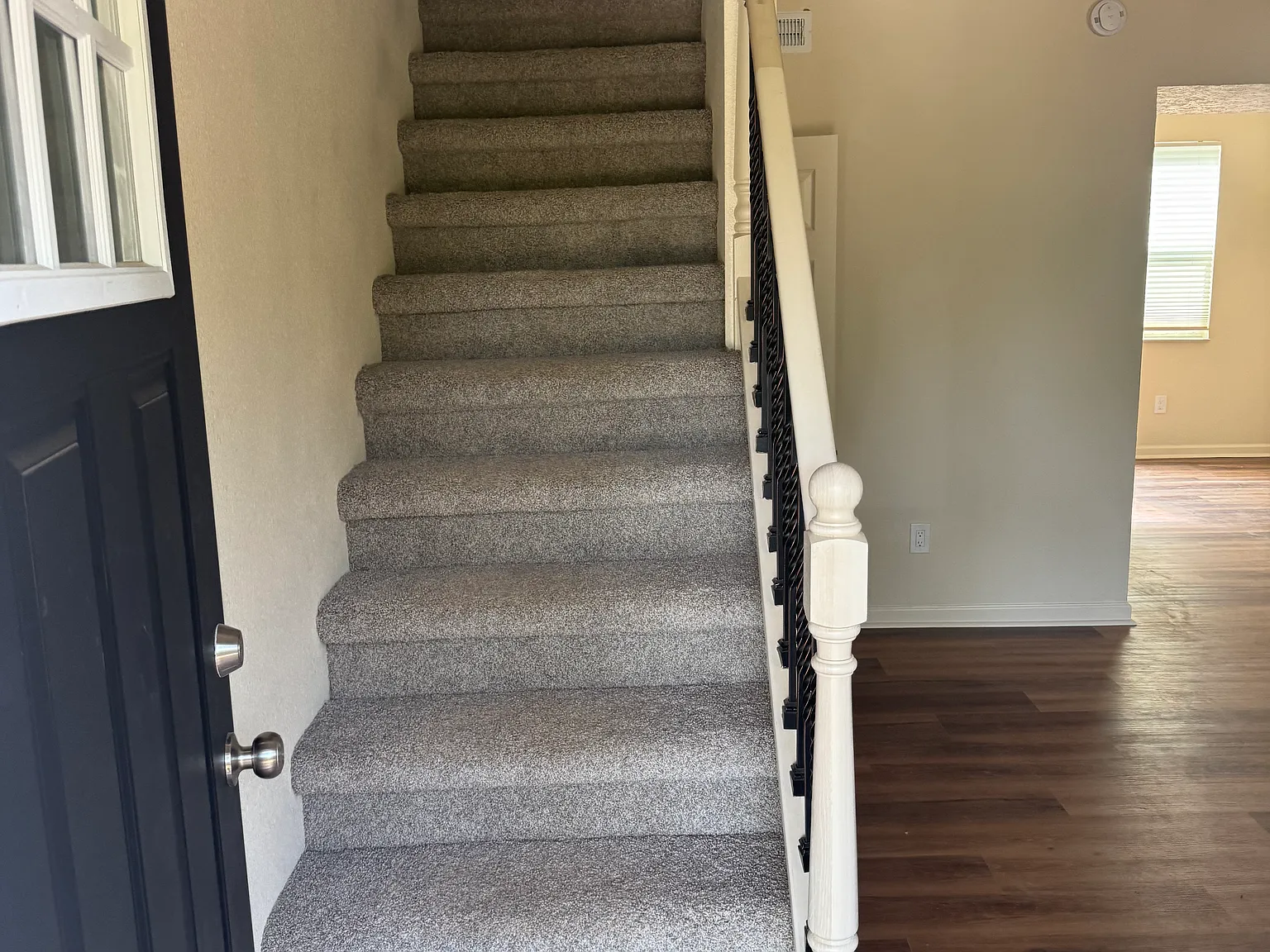 2 bed, 1000 sqft, $1,550 — Photo 4