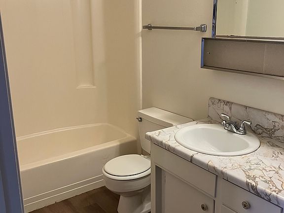 4th image of 222 W Anapamu St #3