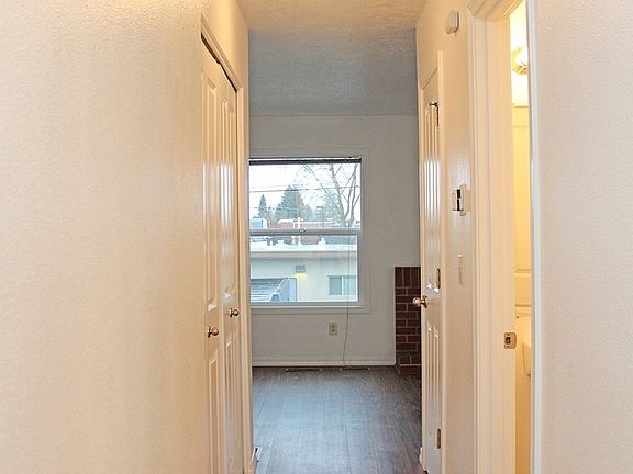 4th image of 3803-3805 SE Cesar E Chavez Blvd #3
