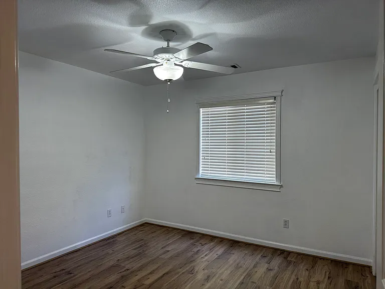1343 Britt Ln — Photo 11