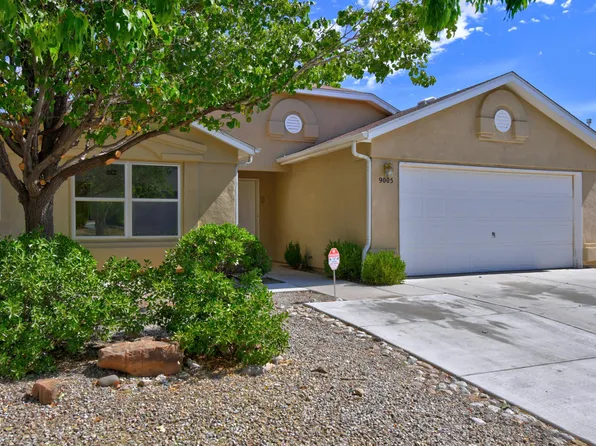 9005 Skylight Ave SW, Albuquerque, NM 87121