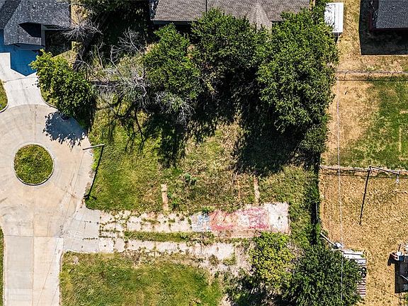3rd image of 1434 Milam Ct Lot 4 & 05