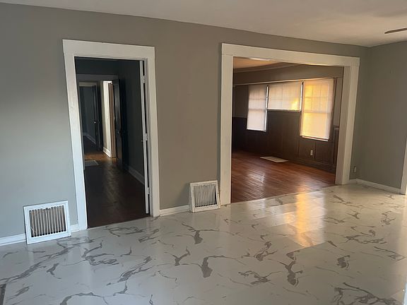 2nd image of 1334 E 59th St