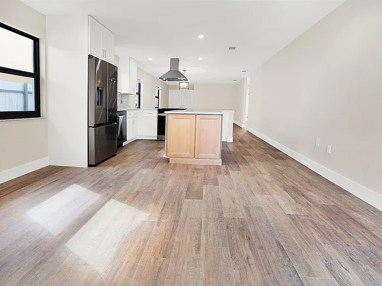 391 NW 58th Ave — Photo 22