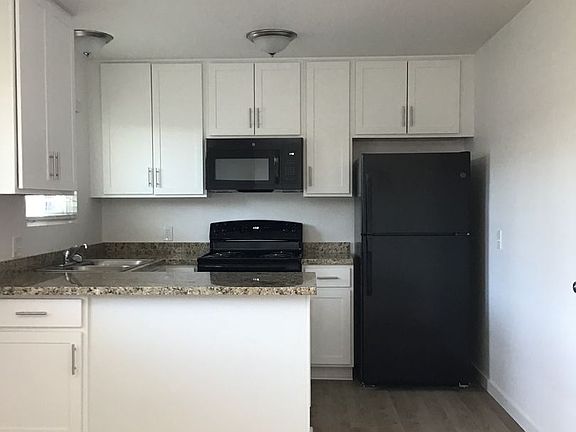 5th image of 1166 B St #23