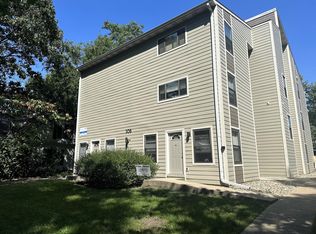 508 W White St APT 22, Champaign, IL 61820