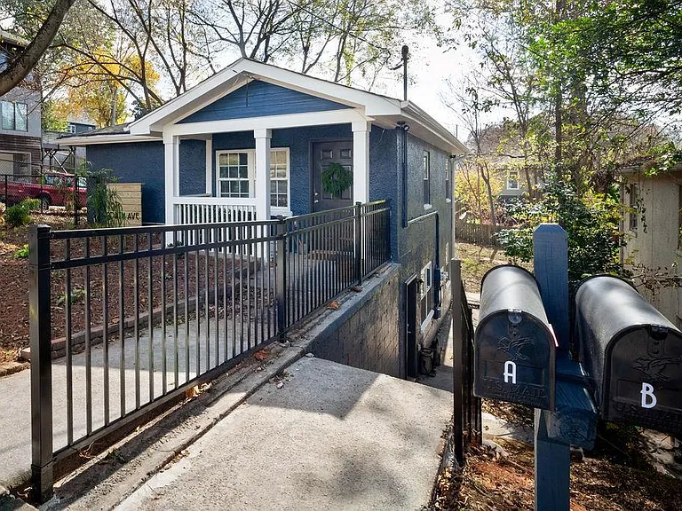 207 South Ave SE — Photo 11