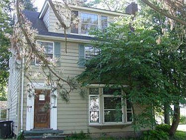 2nd image of 245-247-249 Woodbine Ave
