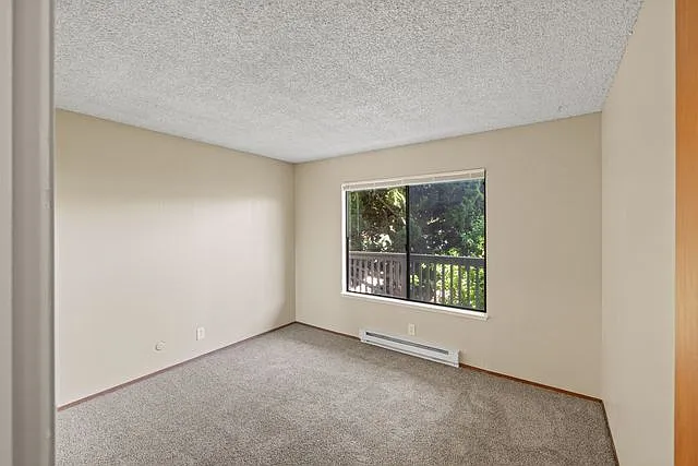 Park Plaza Apartments — Photo 13