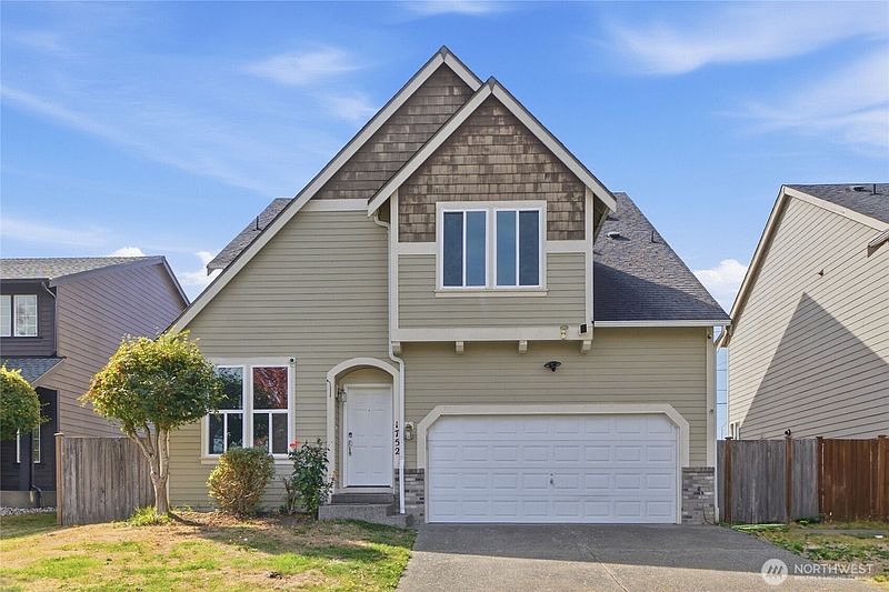 3rd image of 1752 S Prospect Lane