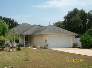 1032 Hickory Ave, Rockport, TX 78382