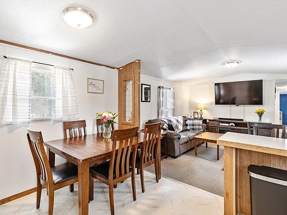5th image of 58 Rhodeside Acres