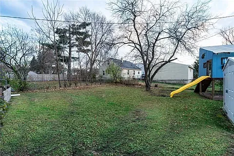 1514 9th St NE — Photo 3
