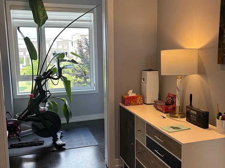 77 Glenngarry Cres — Photo 9