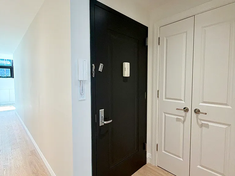 57 Christopher St #5B — Photo 21