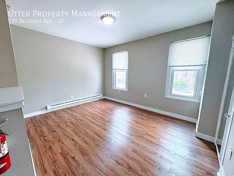 939 Belmont Ave #2F — Photo 5