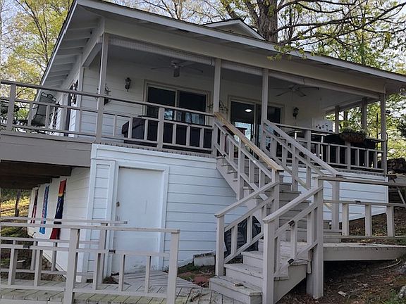 3rd image of 90 Red Bud Rd