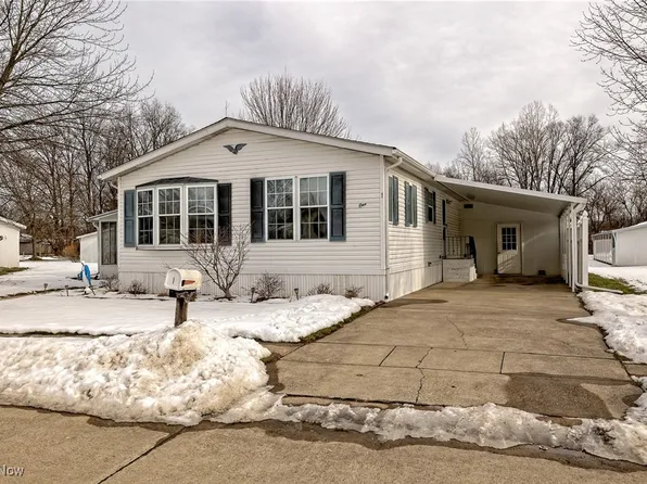 1 Schuberts Aly, Olmsted Falls, OH 44138