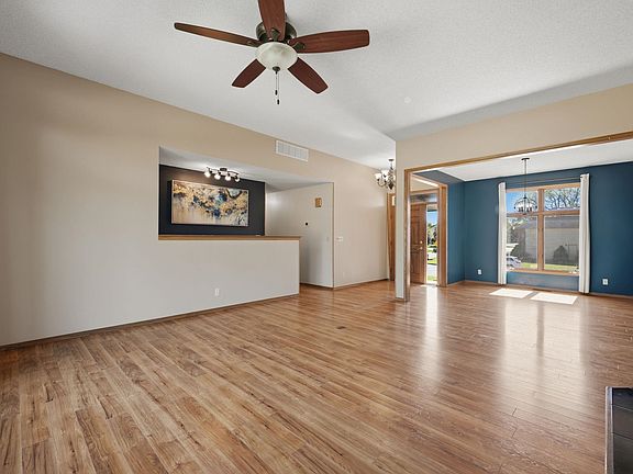 5th image of 1618 W Elm St