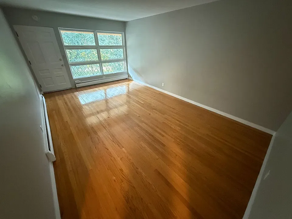 1160 E. Singer Cir.