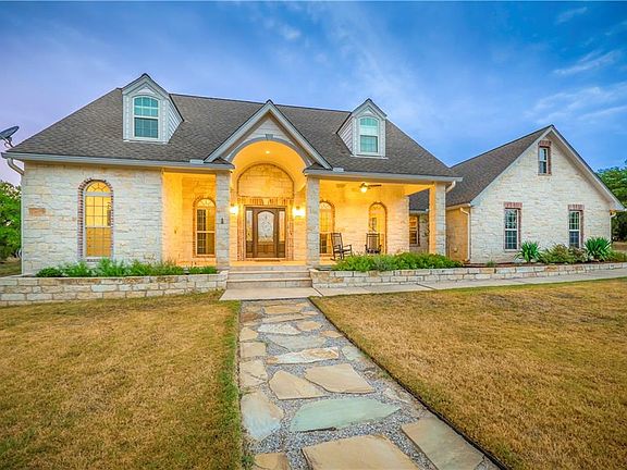 3rd image of 104 Oak Meadow Trl