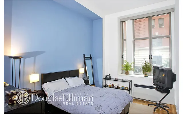 Rented by Douglas Elliman | media 6