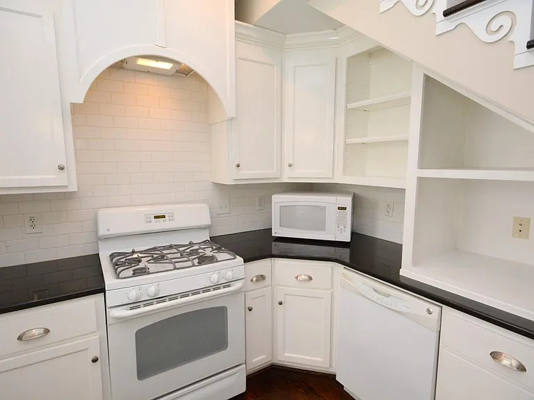 436 Dinwiddie St #2 — Photo 10