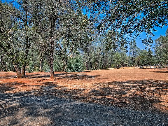 4th image of 17652 Des Jardins Ln