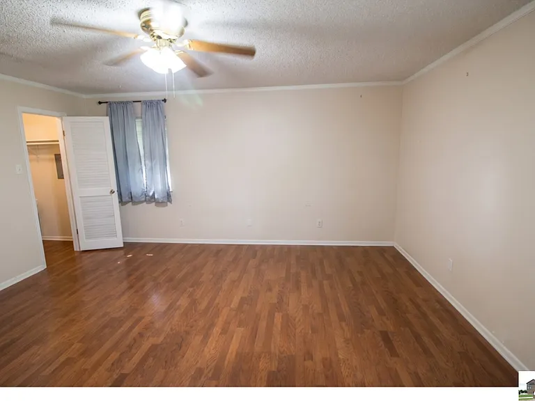 616 Manning Dr — Photo 6