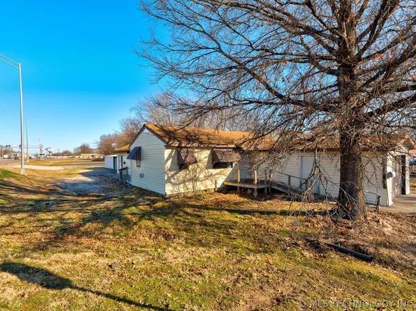 501 E 4th St, Dewey, OK 74029