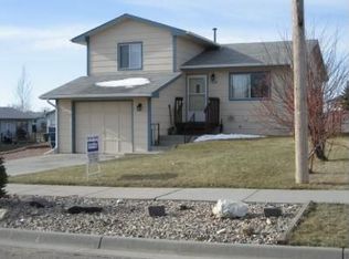 1504 Plateau Ln, Rapid City, SD 57703