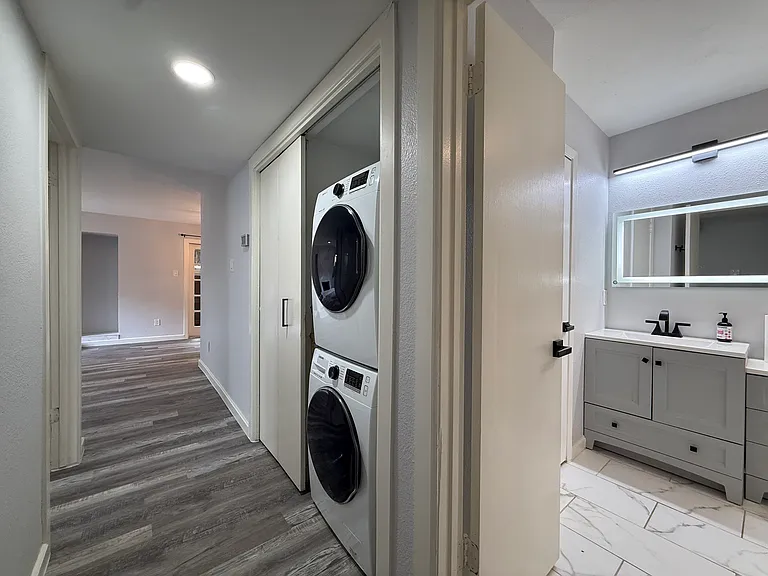 6466 E Lovers Ln #911 — Photo 6