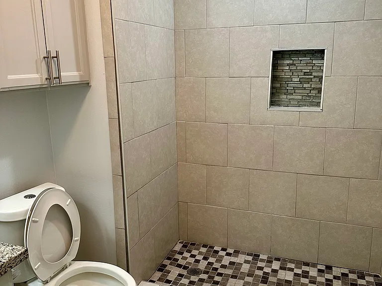 328 Clemente Ave #A — Photo 8