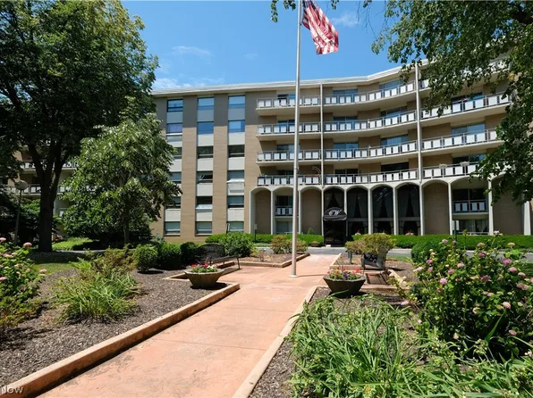 3400 Wooster Rd APT 202, Rocky River, OH 44116