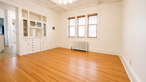 Oxford Street Apartments Photo 1