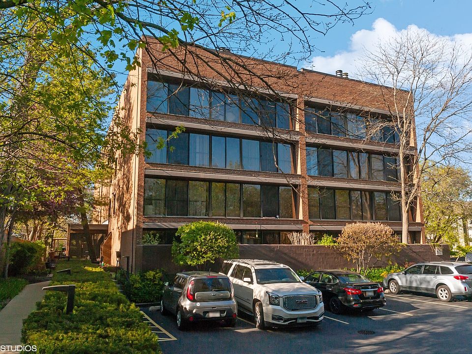 1st image of 619 Glenview Ave APT 404
