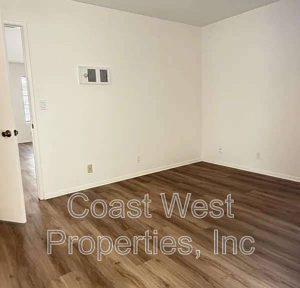 382 Acacia Ave #G — Photo 5