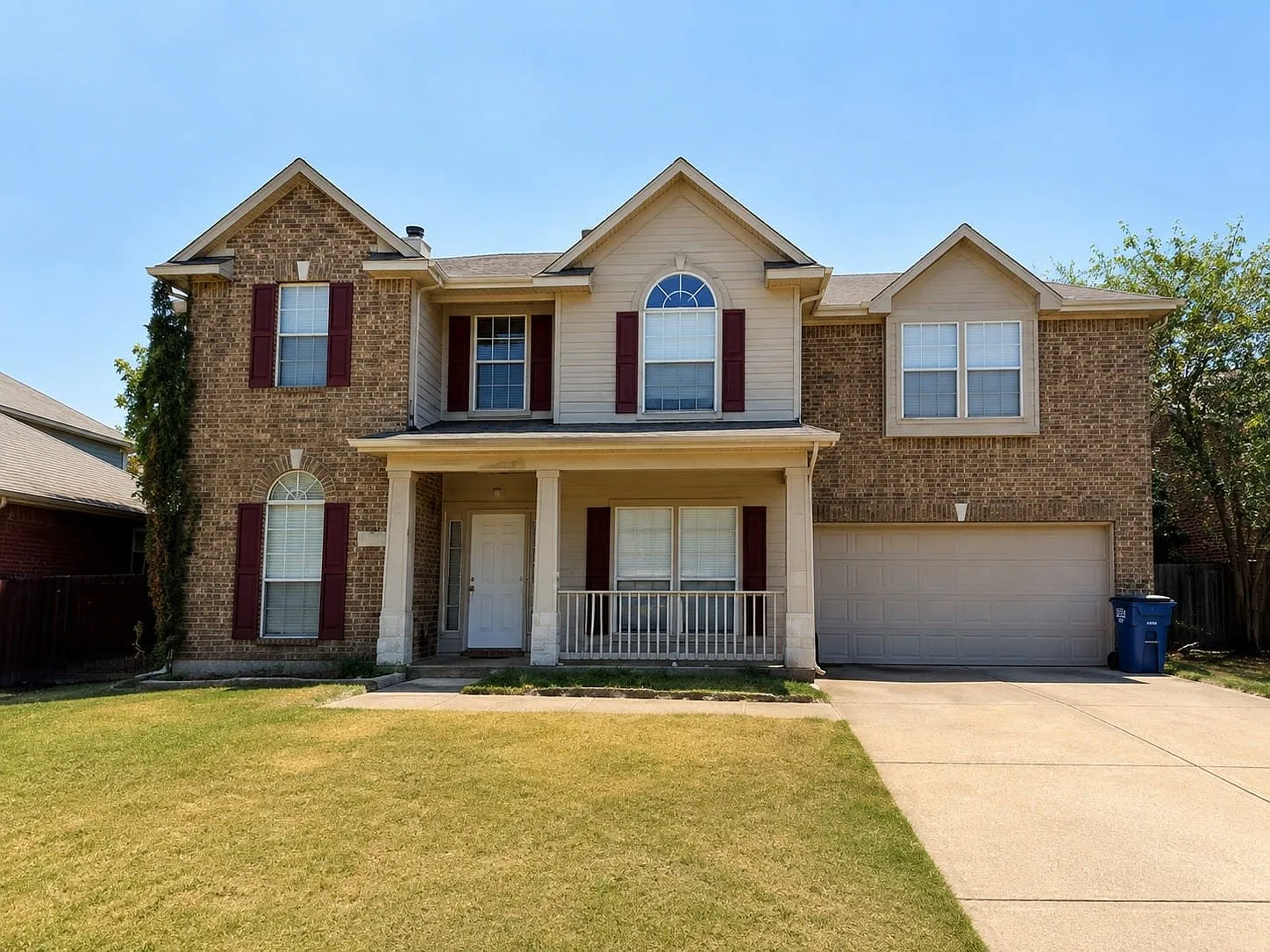 4 bed, 2.5 bath, 2378 sqft, $3,000 — Photo 1