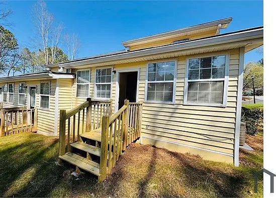 3 bed, 1600 sqft, $2,450 — Photo 3