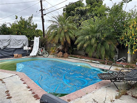 2nd image of 9841 Chanticleer Rd