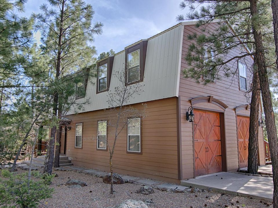 Custom Home- Pineridge Community