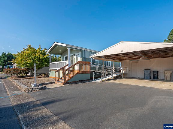 4th image of 450 SE Lacreole Dr Unit 121
